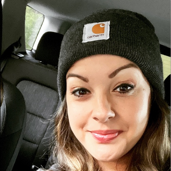 Meet your Posher, Angie - Picture 1 of 4